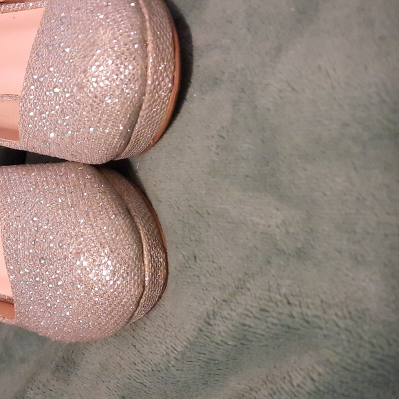 New Bonnilel Rhinestone Silver 4 in Heels, .50 Toe Lift, Rounded Toe, Size 8M. - Picture 5 of 10